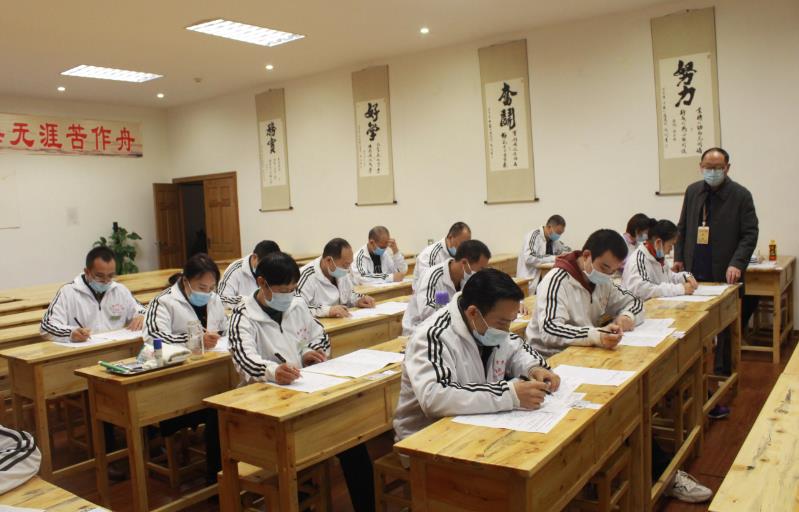針灸證書怎么考？看六合學子考試現(xiàn)場！